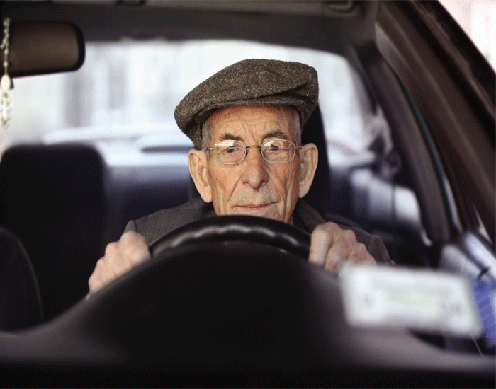 Elderly Drivers: Signs That You May Need to Hand Over the Keys